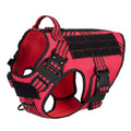 Harnais tactique coloris rouge  avec poignée de contrôle, patch velcro et boucles de réglage rapide.
